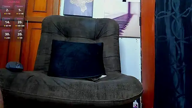 Snapshot of _Dominikxxx_ chatting on April 2026 12:22:02 PM Dominikxxx online show from April 2026 12:22:02 PM
