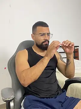 vincentjaxon online show from March 2026 06:34:02 PM