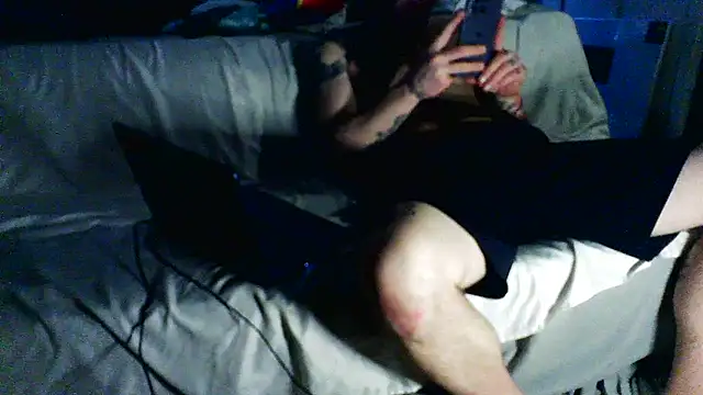 Luv2SuckBWC92 online show from March 2026 12:24:02 PM