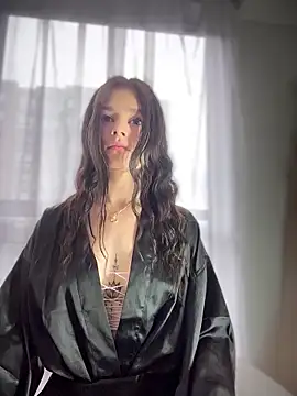 Snapshot of Sofi_Leal chatting on February 2026 12:28:01 PM Sofi Leal online show from February 2026 12:28:01 PM