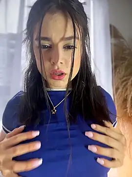 Sofi Leal online show from March 2026 12:49:01 PM