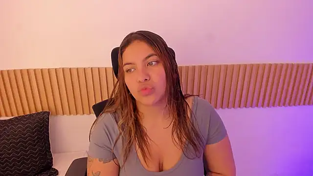 OliviaSweett online show from October 2025 06:52:02 PM