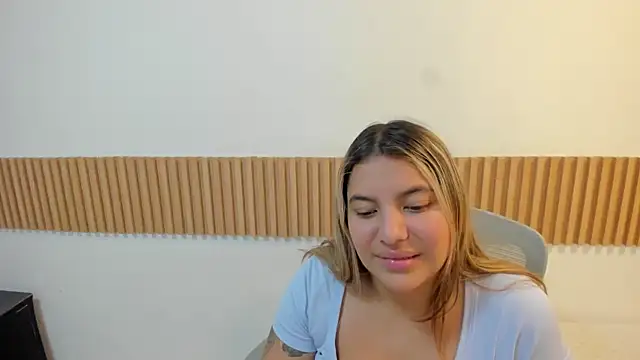 Snapshot of OliviaSweett chatting on May 2026 06:26:04 PM OliviaSweett online show from May 2026 06:26:04 PM