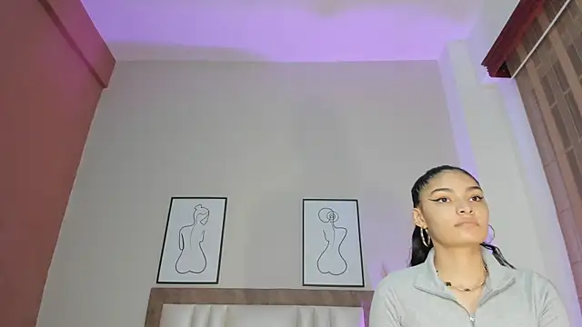 LunaAspen  online show from September 2025 05:47:02 PM