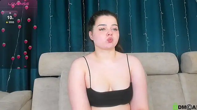 Snapshot of Lola_Popp chatting on November 2025 03:55:02 PM Lola Popp online show from November 2025 03:55:02 PM