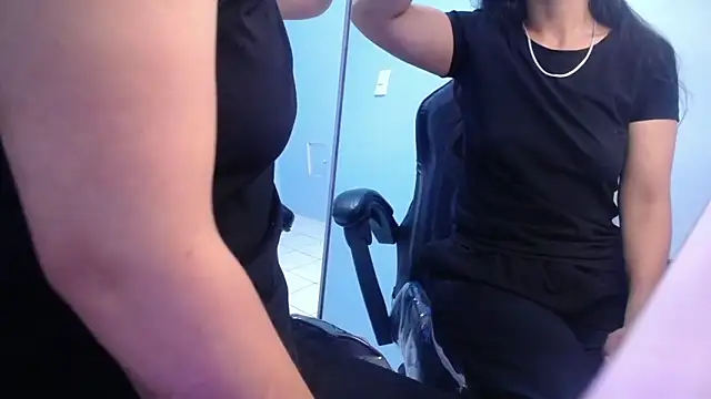 victoria hernandez t  online show from December 2025 01:16:02 PM