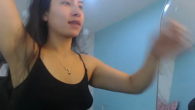 victoria hernandez t  online show from April 2026 01:05:01 PM