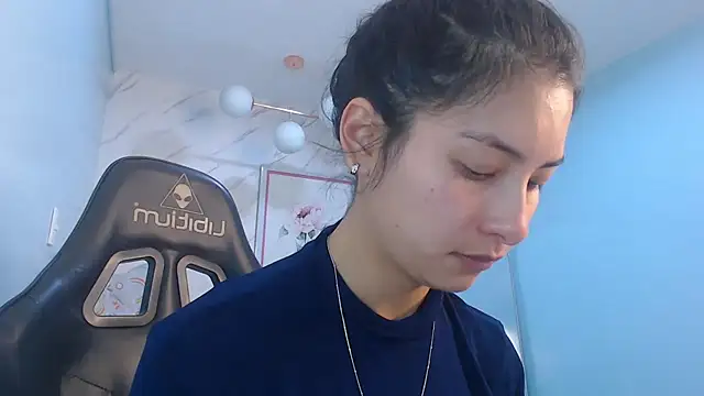 Snapshot of victoria_hernandez_t_ chatting on April 2026 12:58:02 PM victoria hernandez t online show from April 2026 12:58:02 PM