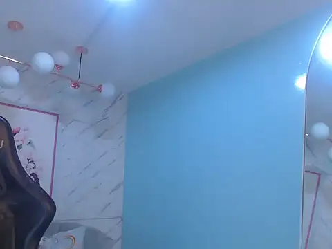 Snapshot of victoria_hernandez_t_ chatting on April 2026 01:06:01 PM victoria hernandez t online show from April 2026 01:06:01 PM