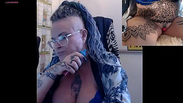 Snapshot of DarkDomina chatting on February 2026 12:10:02 PM DarkDomina online show from February 2026 12:10:02 PM