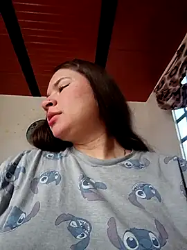 Isa Acosta online show from October 2025 02:24:02 PM