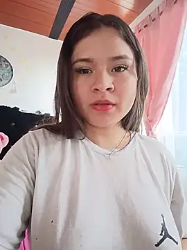 Isa Acosta online show from July 2026 04:33:02 PM