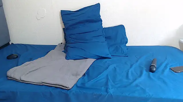 Snapshot of AfricanPopi chatting on November 2025 06:02:02 AM AfricanPopi online show from November 2025 06:02:02 AM