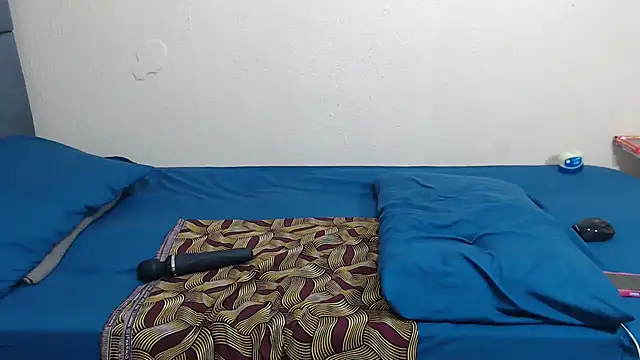 Snapshot of AfricanPopi chatting on November 2025 04:31:02 PM AfricanPopi online show from November 2025 04:31:02 PM