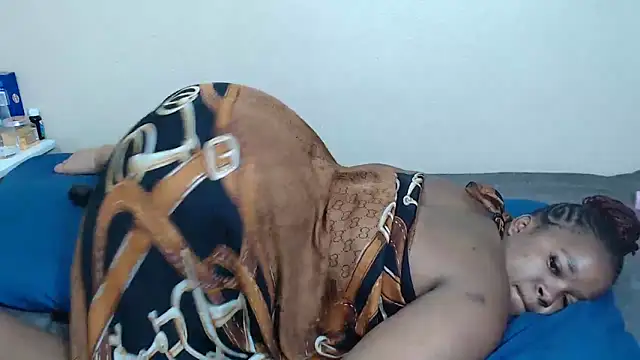 Snapshot of AfricanPopi chatting on February 2026 04:29:01 AM AfricanPopi online show from February 2026 04:29:01 AM