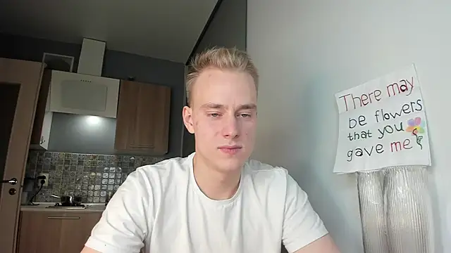 Snapshot of Kevin_Young_Cat chatting on October 2025 04:48:01 PM Kevin Young Cat online show from October 2025 04:48:01 PM