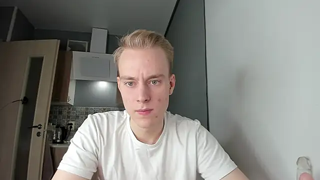 Snapshot of Kevin_Young_Cat chatting on October 2025 02:43:02 PM Kevin Young Cat online show from October 2025 02:43:02 PM