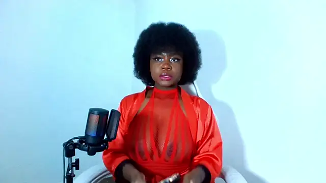 Snapshot of hoot_emily chatting on February 2026 08:55:01 AM hoot emily online show from February 2026 08:55:01 AM