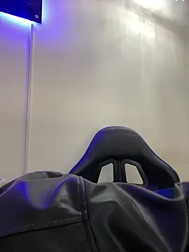 Snapshot of LilithAbril chatting on November 2025 12:18:01 PM LilithAbril online show from November 2025 12:18:01 PM