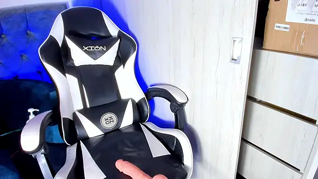 SafiroBlake online show from October 2025 03:49:02 AM