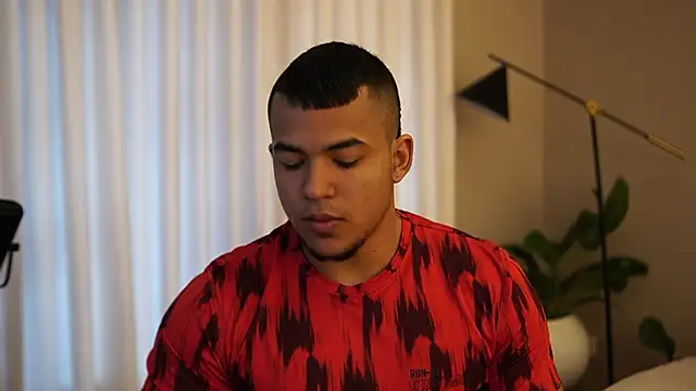 Thiago Valente online show from September 2025 02:33:02 PM