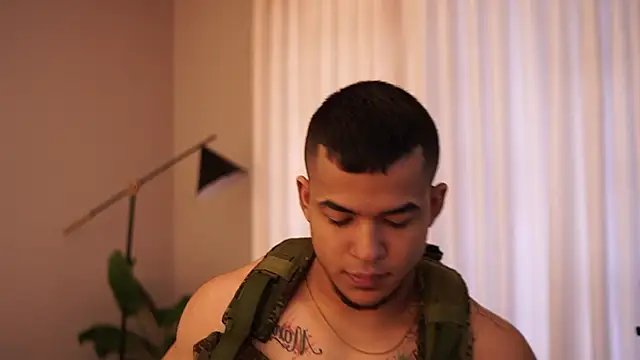 Thiago Valente online show from October 2025 12:45:02 PM