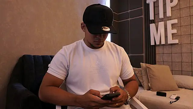 Thiago Valente online show from May 2026 01:41:01 PM
