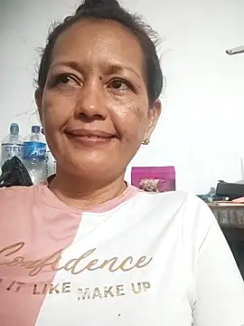 marinita13 online show from October 2025 12:53:01 AM