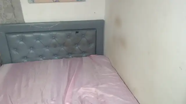 Snapshot of sarah_aguilar chatting on October 2025 06:17:01 PM sarah aguilar online show from October 2025 06:17:01 PM