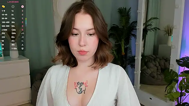 LanaRoselle online show from December 2025 09:23:02 PM