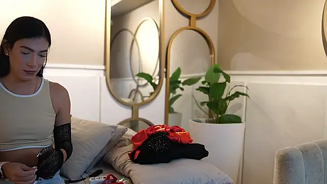 Ariaa Isabell online show from December 2025 06:24:02 PM