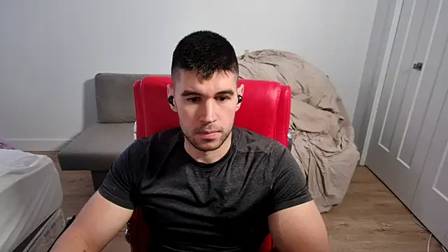 Snapshot of Sand0w chatting on November 2025 07:13:01 PM Sand0w online show from November 2025 07:13:01 PM