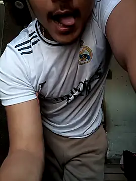 yourcrush0123 online show from February 2026 03:03:02 AM