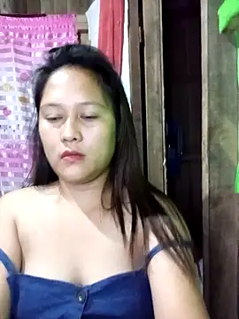 Snapshot of pretty_me092121 chatting on February 2026 05:44:02 PM pretty me092121 online show from February 2026 05:44:02 PM