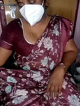 Snapshot of Jessi_25 chatting on October 2025 05:43:01 PM Jessi 25 online show from October 2025 05:43:01 PM