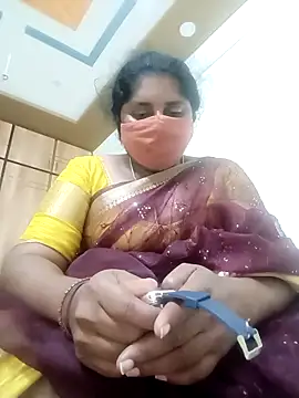 Snapshot of Jessi_25 chatting on November 2025 06:18:01 PM Jessi 25 online show from November 2025 06:18:01 PM