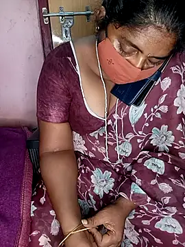 Snapshot of Jessi_25 chatting on November 2025 01:41:02 AM Jessi 25 online show from November 2025 01:41:02 AM