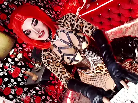 Snapshot of hail_ur_queenx chatting on January 2026 07:50:01 PM hail ur queenx online show from January 2026 07:50:01 PM