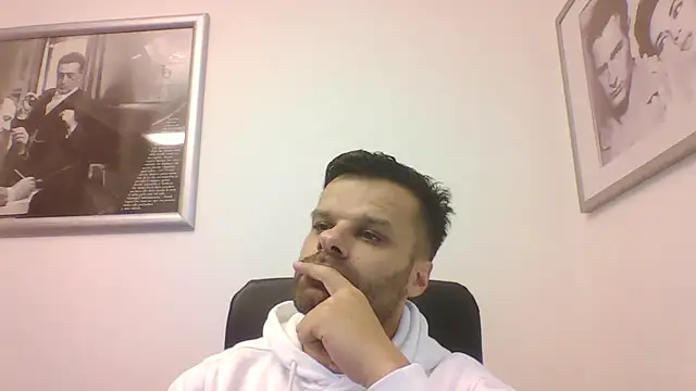 Snapshot of FROCETTO93 chatting on October 2025 06:38:01 AM FROCETTO93 online show from October 2025 06:38:01 AM