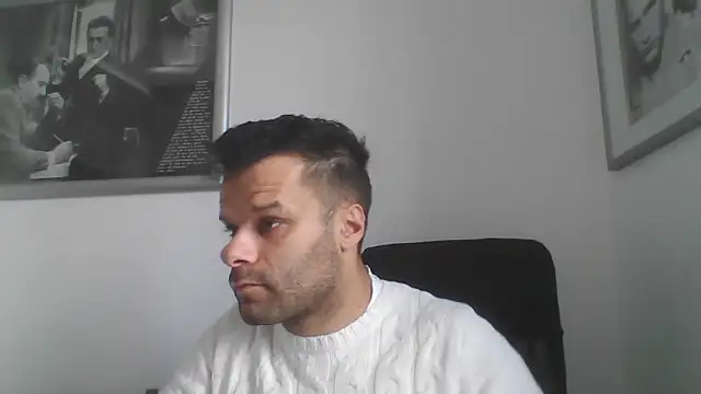 Snapshot of FROCETTO93 chatting on October 2025 07:40:01 AM FROCETTO93 online show from October 2025 07:40:01 AM