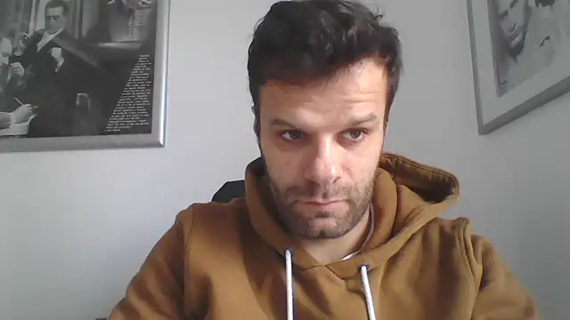 Snapshot of FROCETTO93 chatting on November 2025 07:29:02 AM FROCETTO93 online show from November 2025 07:29:02 AM