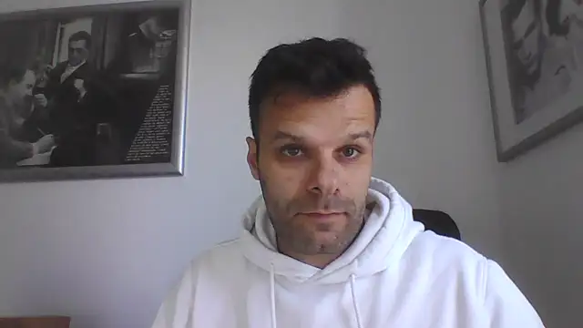 Snapshot of FROCETTO93 chatting on December 2025 11:26:02 AM FROCETTO93 online show from December 2025 11:26:02 AM