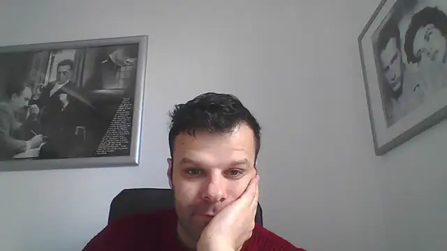 Snapshot of FROCETTO93 chatting on January 2026 07:35:02 AM FROCETTO93 online show from January 2026 07:35:02 AM