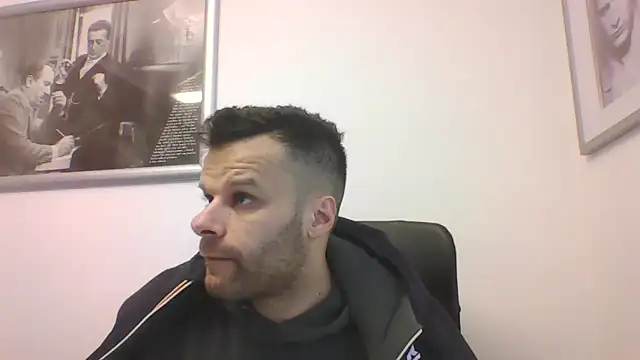 Snapshot of FROCETTO93 chatting on February 2026 12:44:02 PM FROCETTO93 online show from February 2026 12:44:02 PM