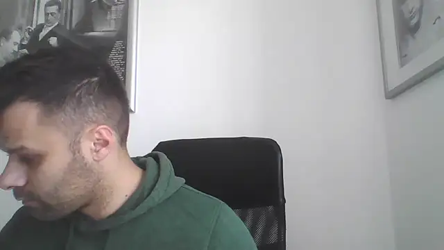 Snapshot of FROCETTO93 chatting on February 2026 12:16:01 PM FROCETTO93 online show from February 2026 12:16:01 PM