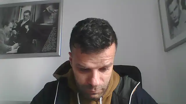 Snapshot of FROCETTO93 chatting on April 2026 07:09:01 AM FROCETTO93 online show from April 2026 07:09:01 AM