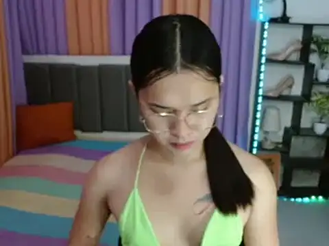 Snapshot of SeductiveAppleTS chatting on November 2025 05:45:03 PM SeductiveAppleTS online show from November 2025 05:45:03 PM