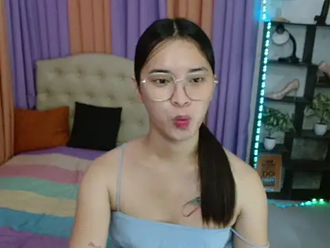 Snapshot of SeductiveAppleTS chatting on November 2025 02:45:01 AM SeductiveAppleTS online show from November 2025 02:45:01 AM