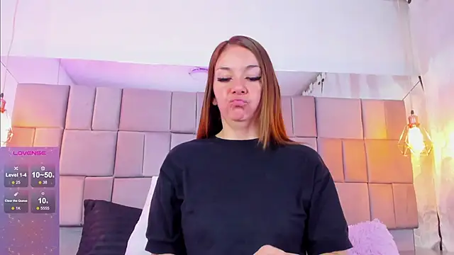 Snapshot of antoneella_jones chatting on September 2025 01:16:02 PM antoneella jones online show from September 2025 01:16:02 PM