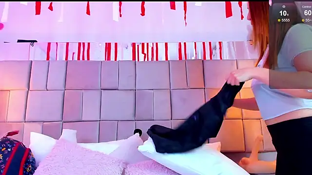 Snapshot of antoneella_jones chatting on November 2025 01:21:02 PM antoneella jones online show from November 2025 01:21:02 PM